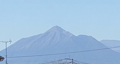 岡本邸＿霧島連山